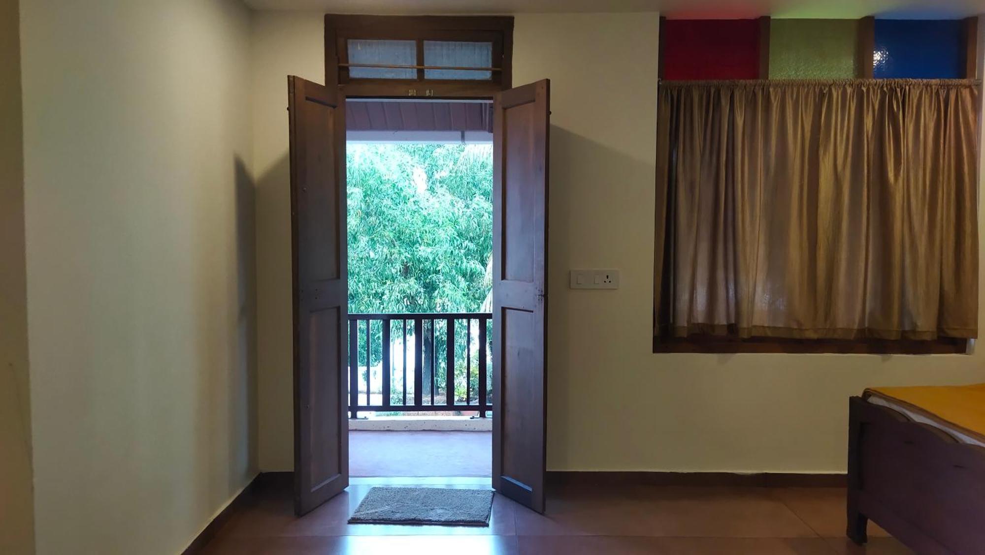 Ambadi'S Villa -Lake View Resort Pallipuram 외부 사진